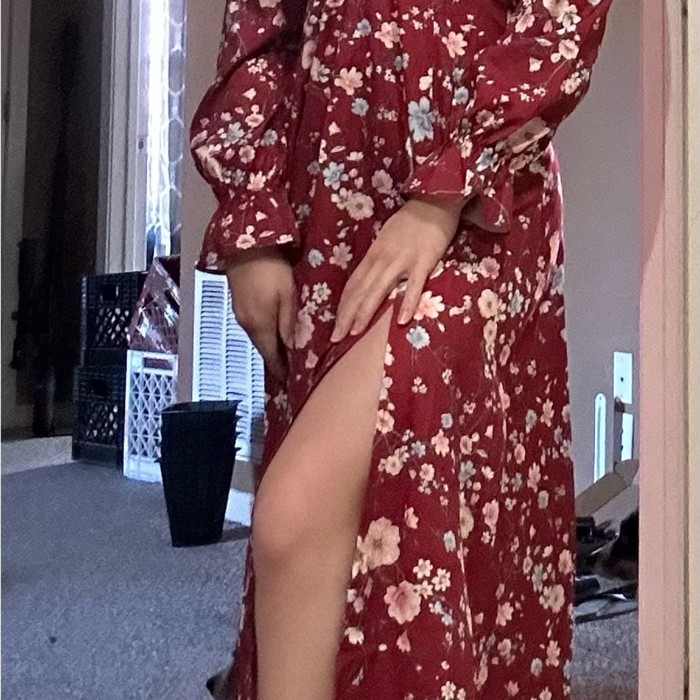 Floral Maxi Dress - Picture 2 of 4